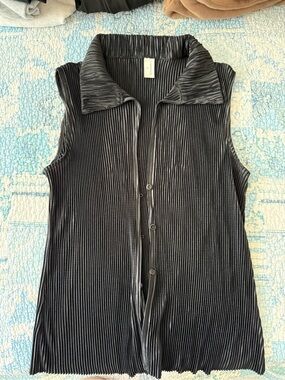 Commense plisse sleeveless top and pants set